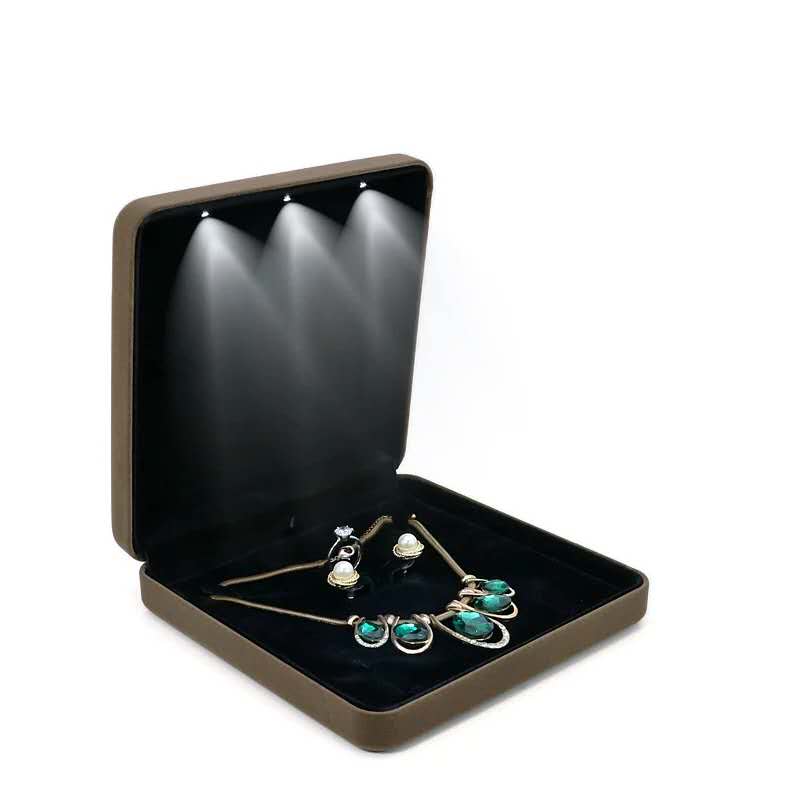 Details about   Naimo Engagement Ring Box Earrings Coin Jewelry Case With LED Lighted Up For 